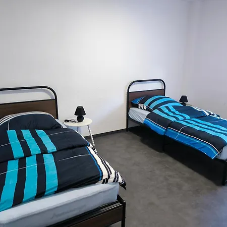 Apartman Mego Unterkuenfte 2 *